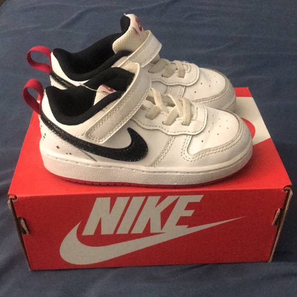 Nike Borough Low 2 SE 8c - Picture 3 of 5